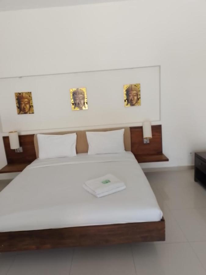 Marinos Place 레기안 외부 사진
