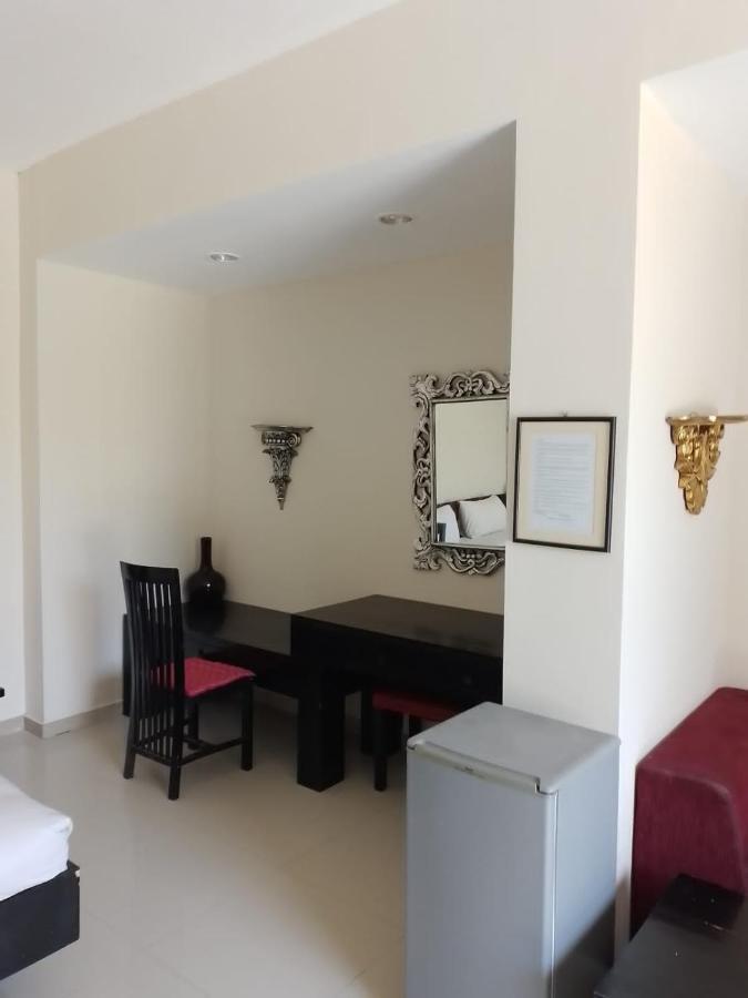 Marinos Place 레기안 외부 사진