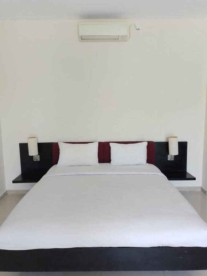 Marinos Place 레기안 외부 사진